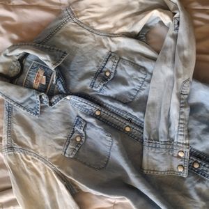 Light Arizona Jean Shacket (jacket + shirt)